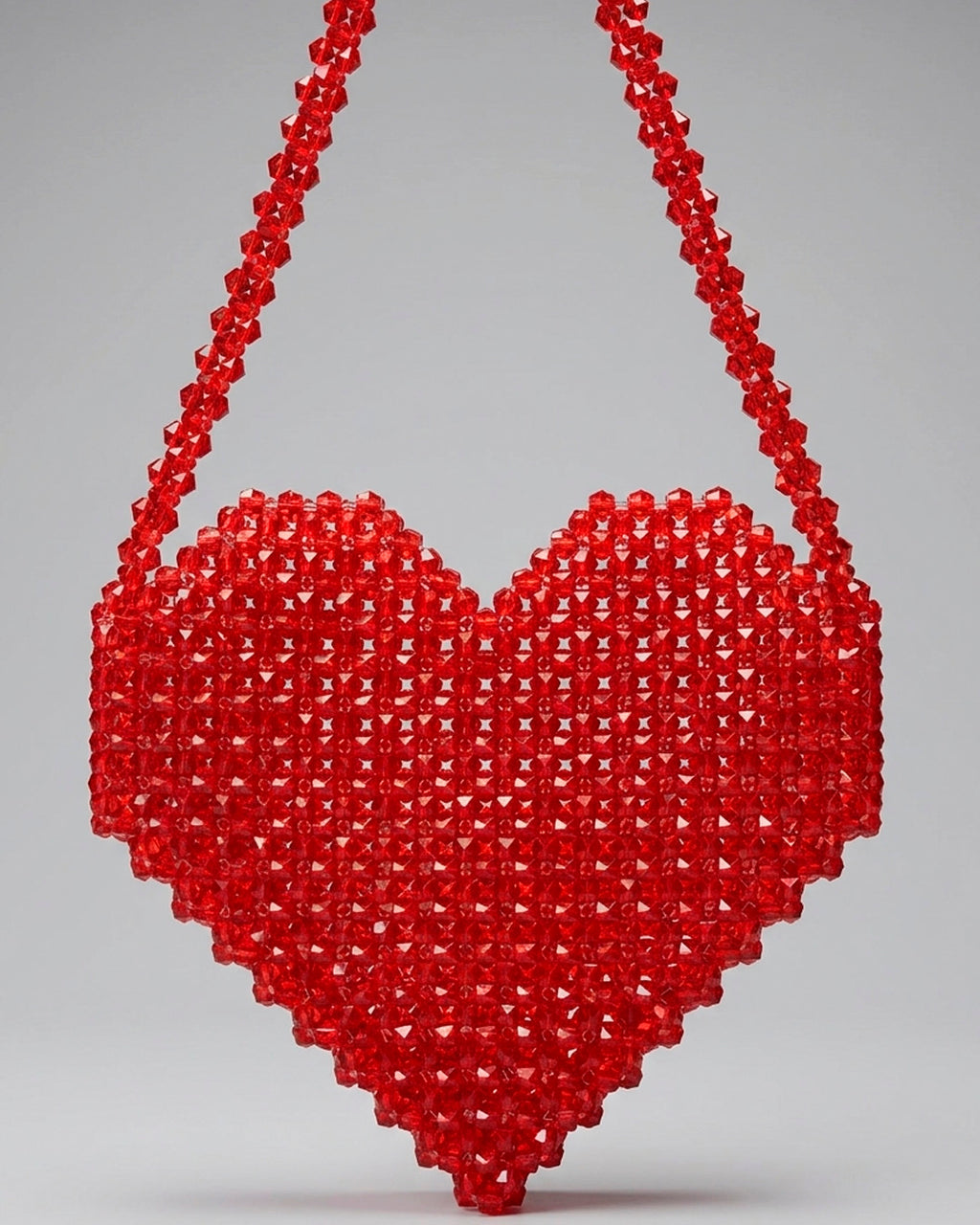 Bolso Corazón en Perlas Facetadas Rojas