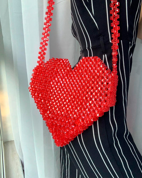 Bolso Corazón en Perlas Facetadas Rojas